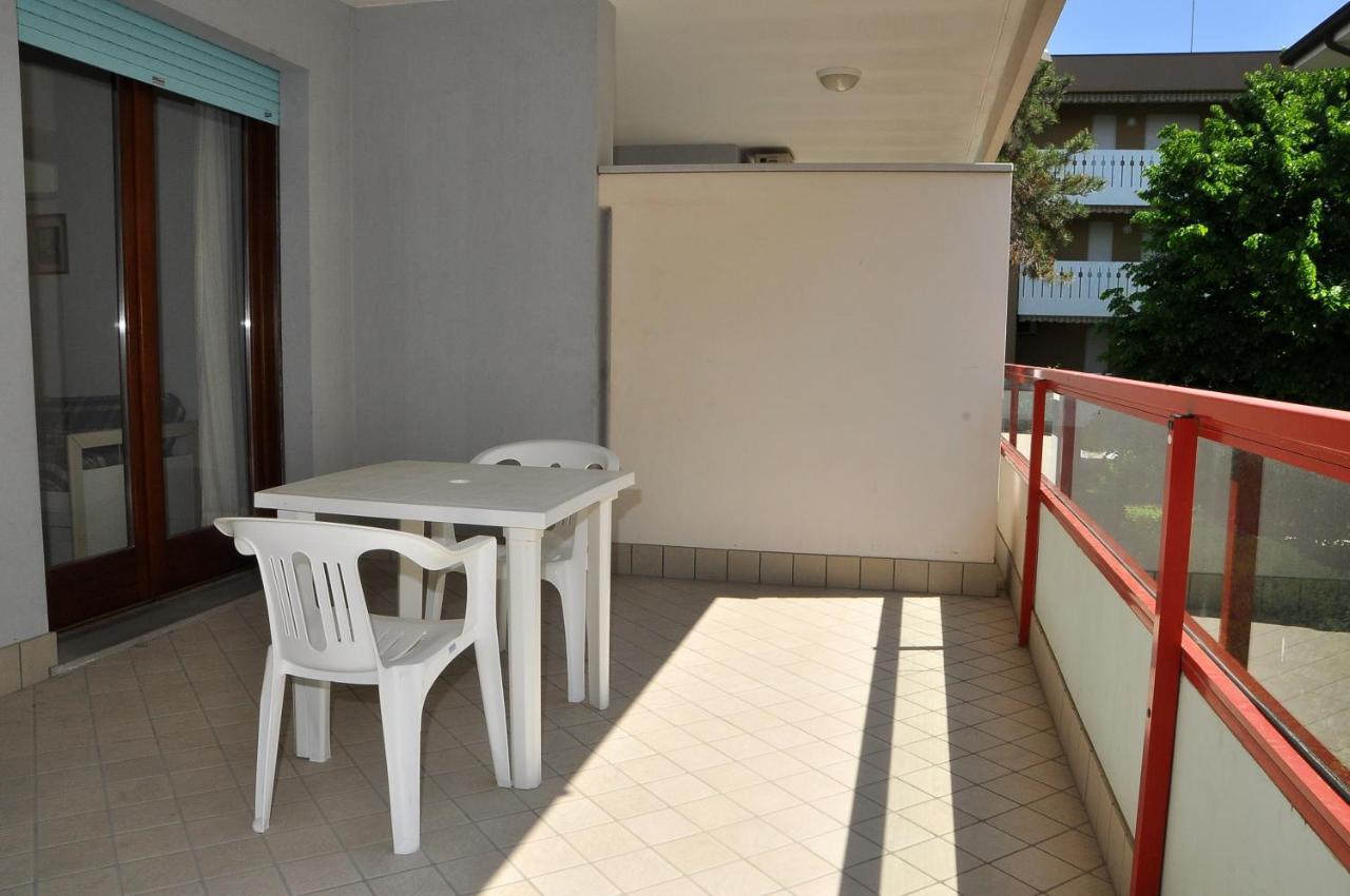 Condominio Tucano Bibione Exterior foto